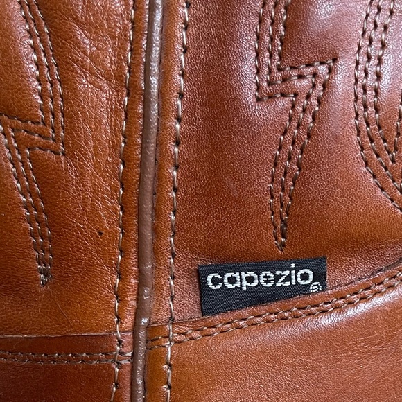 CAPEZIO Cute 80’s Brown Leather Cowboy Boots Embroidered Stitching. 8 1/2 USA!!! - Picture 10 of 14